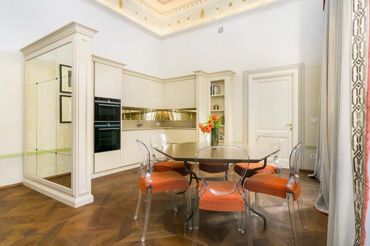 Apartment Cavalier Paolo - La Dimora Degli Affreschi Florence