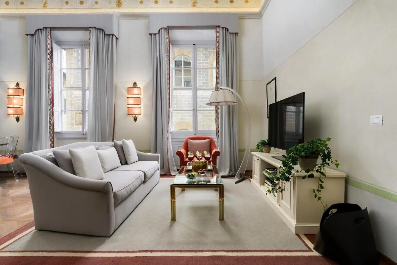 Apartment Cavalier Paolo - La Dimora Degli Affreschi Florence